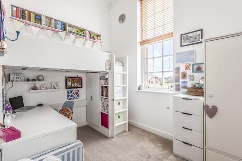 9 Cardwells Keep, Guildford, GU2 9PD