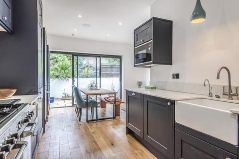 30 Ramsay Road, London, W3 8AZ