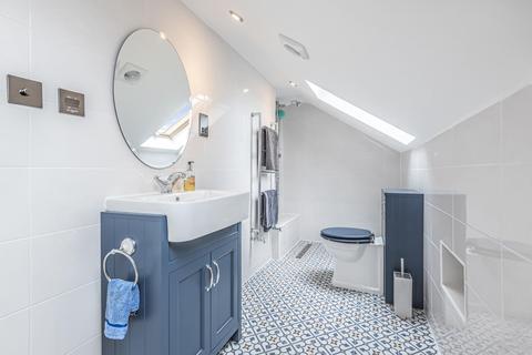 30 Ramsay Road, London, W3 8AZ