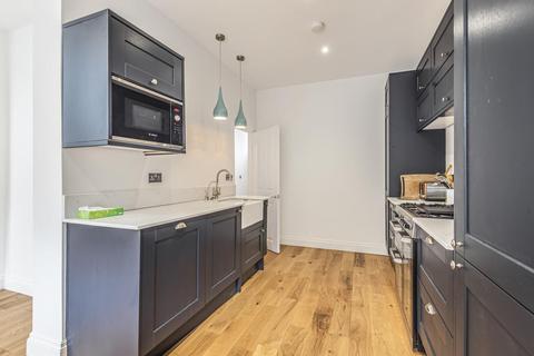30 Ramsay Road, London, W3 8AZ