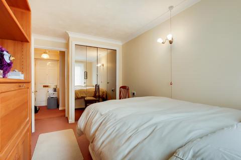 Flat 28, Alden Court, 1 Fairfield Path, Croydon, CR0 5QN