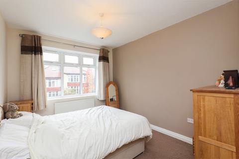 51 Lydgate Hall Crescent, Sheffield, S10 5NE
