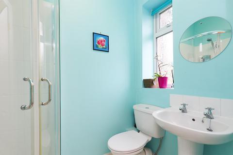 51 Lydgate Hall Crescent, Sheffield, S10 5NE