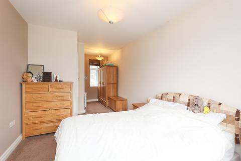 51 Lydgate Hall Crescent, Sheffield, S10 5NE
