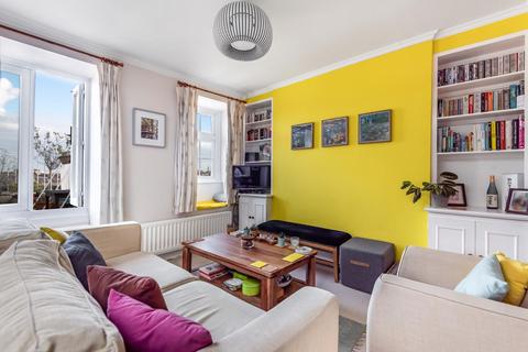 2c Boutflower Road, London, SW11 1RE