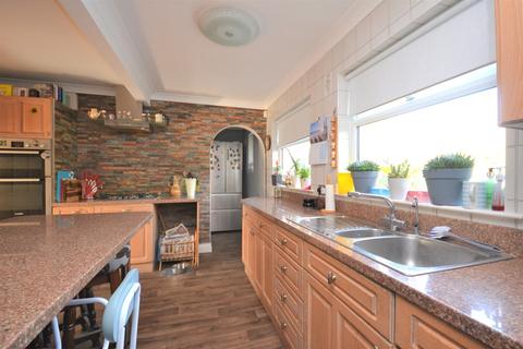 The Lions, 15 Felpham Way, Bognor Regis, PO22 8PT