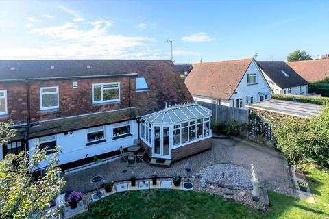 The Lions, 15 Felpham Way, Bognor Regis, PO22 8PT