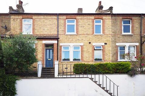 3 bedroom terraced house to rent, Tormount Road, London, SE18 1QB