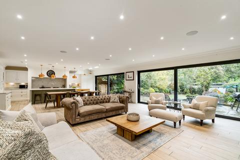 75 Stradbroke Grove, Buckhurst Hill, IG9 5PE