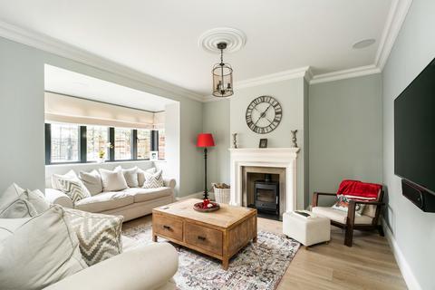 75 Stradbroke Grove, Buckhurst Hill, IG9 5PE