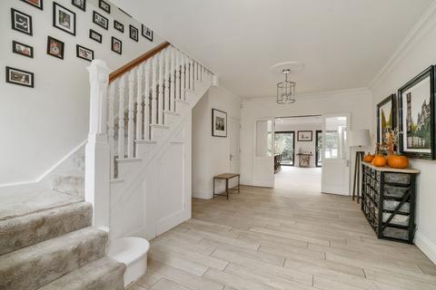 75 Stradbroke Grove, Buckhurst Hill, IG9 5PE