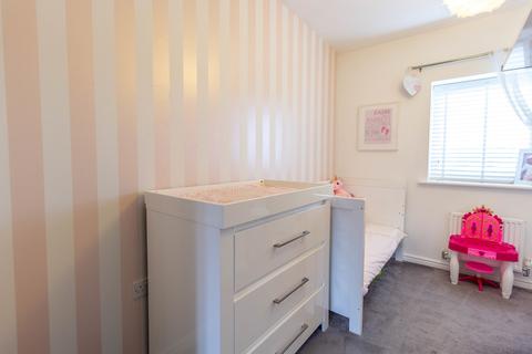 35 Meadow Drive, Aveley, South Ockendon, RM15 4DY
