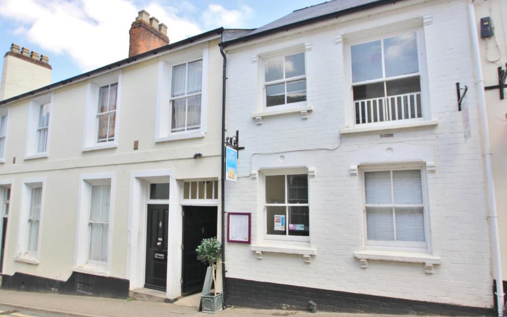 Thorpe House, Church Street... 1 bed apartment to rent £595 pcm (£137 pw)