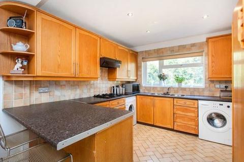 19 Parsons Crescent, Edgware, HA8 8QG