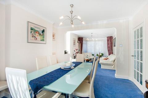19 Parsons Crescent, Edgware, HA8 8QG