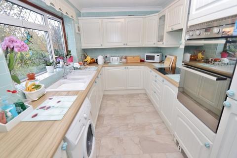 5 Rowland Walk, Havering-atte-bower, Romford, RM4 1PA