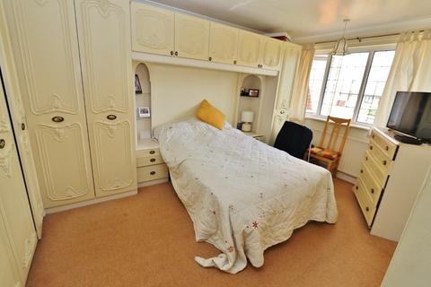 133 Udall Gardens, Romford, RM5 2LA