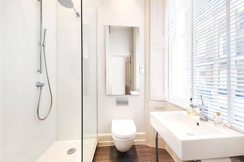 Apartment 3, 23 - 23a New Row, London, WC2N 4LA