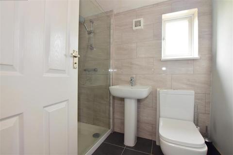13 Globe Road, Hornchurch, RM11 1BS