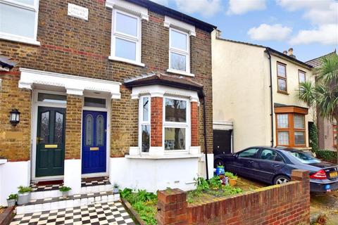 13 Globe Road, Hornchurch, RM11 1BS