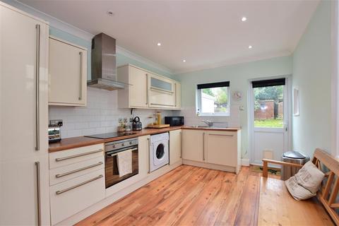 13 Globe Road, Hornchurch, RM11 1BS
