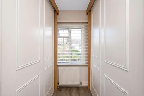 12 Woodside Crescent, Sidcup, DA15 7JJ