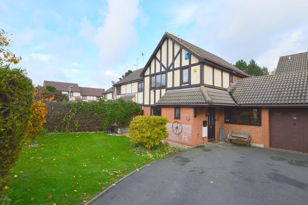 Perrymead, Wigmore, Luton... 3 bed link detached house £350,000