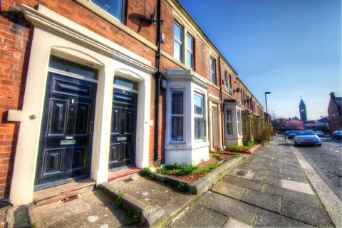 3 bedroom flat to rent, Tavistock Road, Jesmond, Newcastle upon Tyne