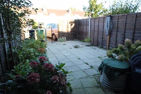 59 Horton Hill, Epsom, KT19 8SY