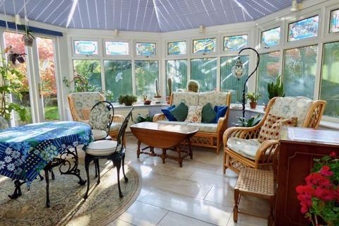 The Cottage Perry Hill, Worplesdon, Guildford, GU3 3RG