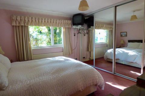 The Cottage Perry Hill, Worplesdon, Guildford, GU3 3RG