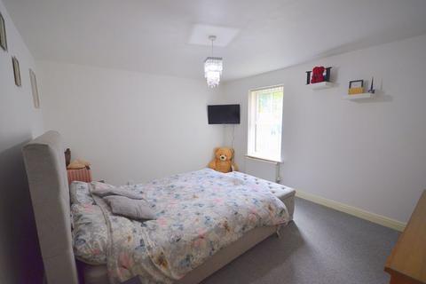 2 bedroom flat for sale, 395 Holdenhurst Road, Bournemouth BH8