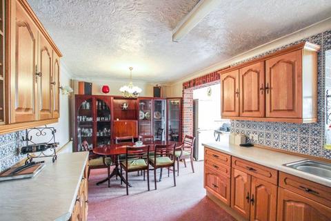 224 South Road, South Ockendon, RM15 6BS