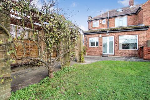 224 South Road, South Ockendon, RM15 6BS