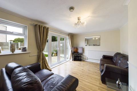 131 Foxglove Road, South Ockendon, RM15 6EU