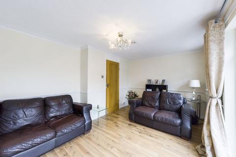 131 Foxglove Road, South Ockendon, RM15 6EU