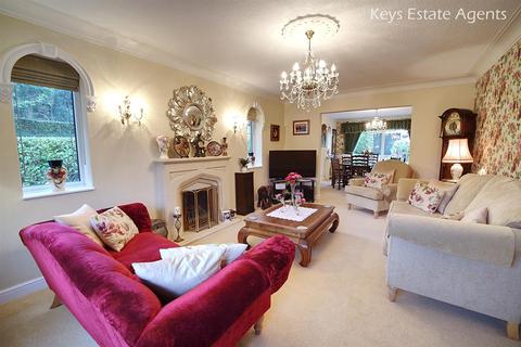 36 Adamthwaite Drive, Blythe Bridge, Stoke-on-trent, ST11 9HL