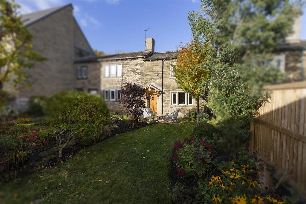 Station Road, Norwood Green, Halifax 2 bed terraced house £199,950
