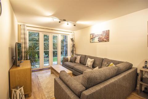 76 Constables Way, Hertford, SG13 7AF