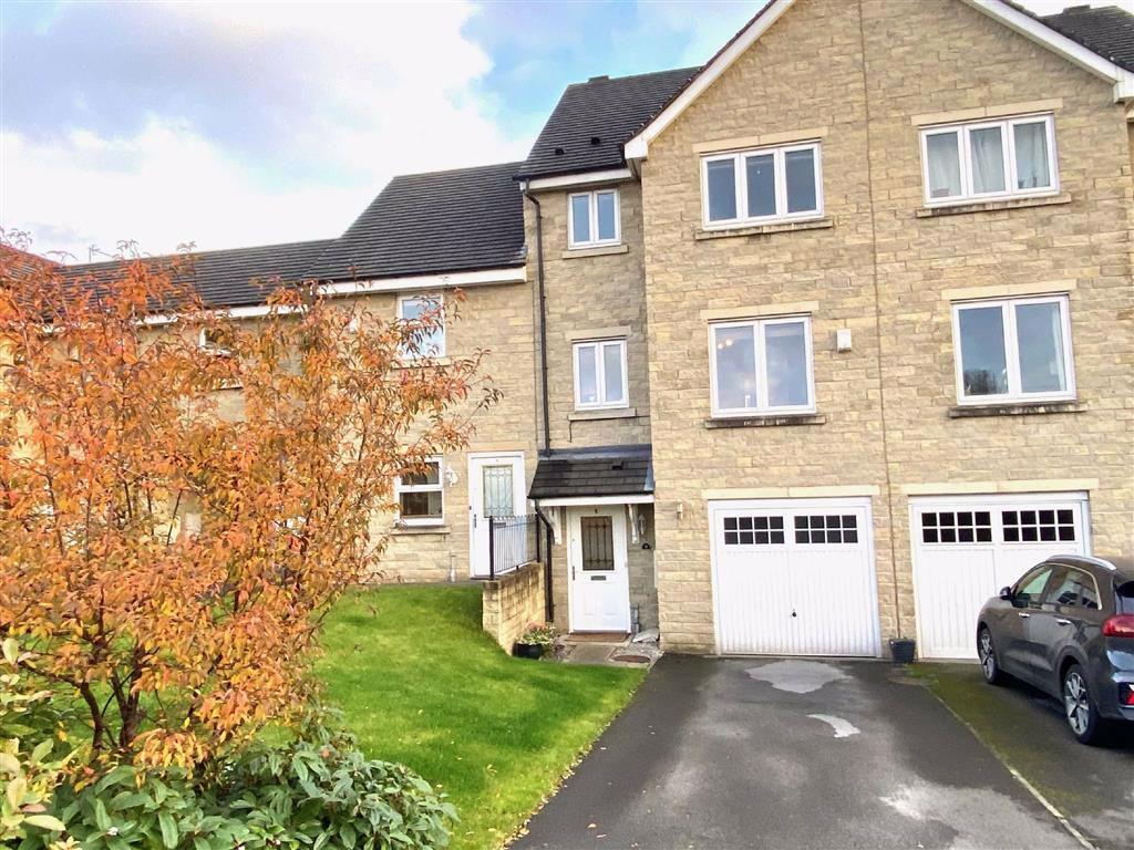 Axminster Drive, Bailiff Bridge... 4 bed townhouse £220,000