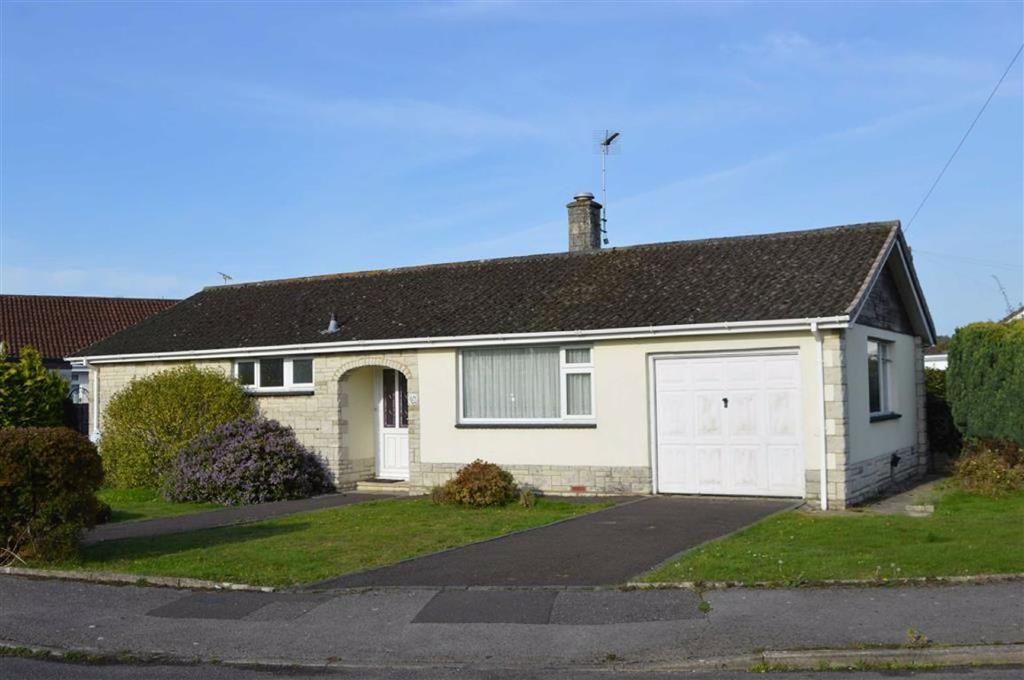 Martindale Avenue, Wimborne, Dorset 3 bed detached bungalow £375,000