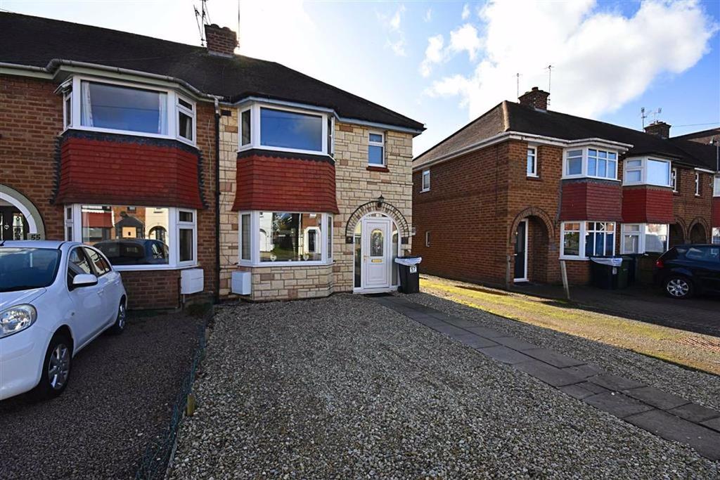 Winchester Avenue, Worcester 3 bed end of terrace house £265,000