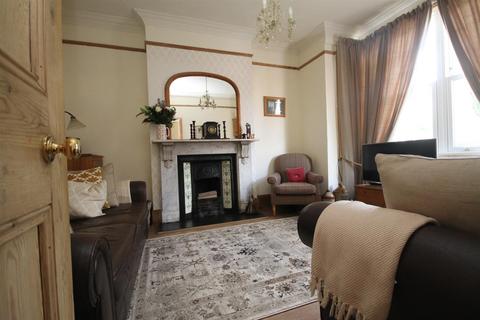 33 Carshalton Park Road, Carshalton, SM5 3SS