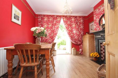 33 Carshalton Park Road, Carshalton, SM5 3SS