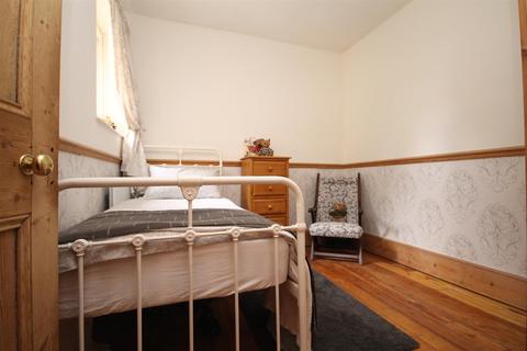 33 Carshalton Park Road, Carshalton, SM5 3SS