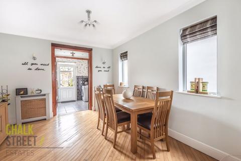 67 Birkbeck Road, Romford, RM7 0QR