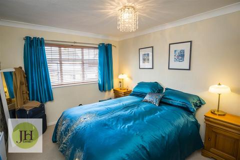 4 Barkhill Road, Vicars Cross, Chester, CH3 5JQ