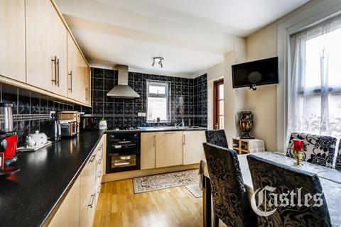 5 Trinity Road, London, N22 8LB