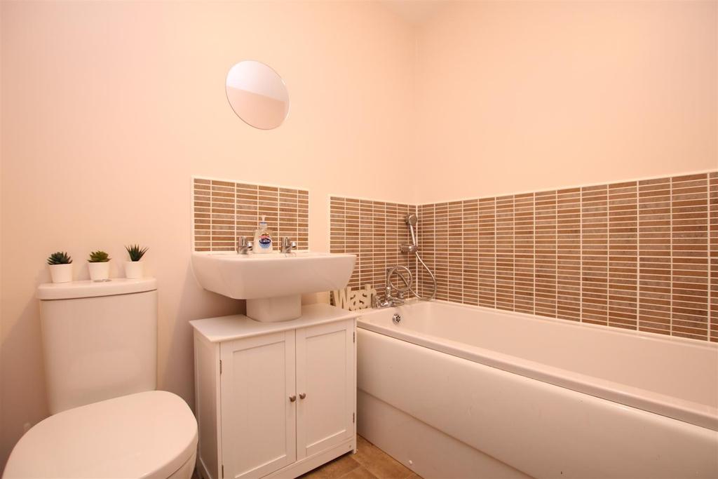 Bathroom.JPG