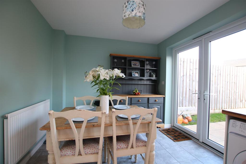 Dining Room.JPG
